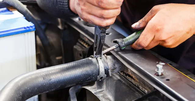 Upper Radiator Hose Replacement